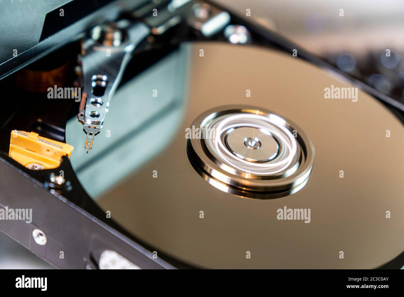 Technisches Labor für Festplatte und Daten speichern. Detail der Lesekopf. Stockfoto