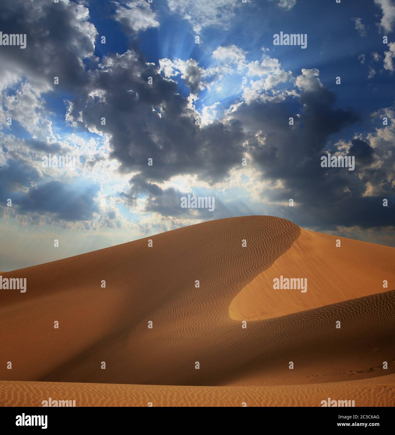 Große Sanddüne in der Wüste Sahara Stockfoto