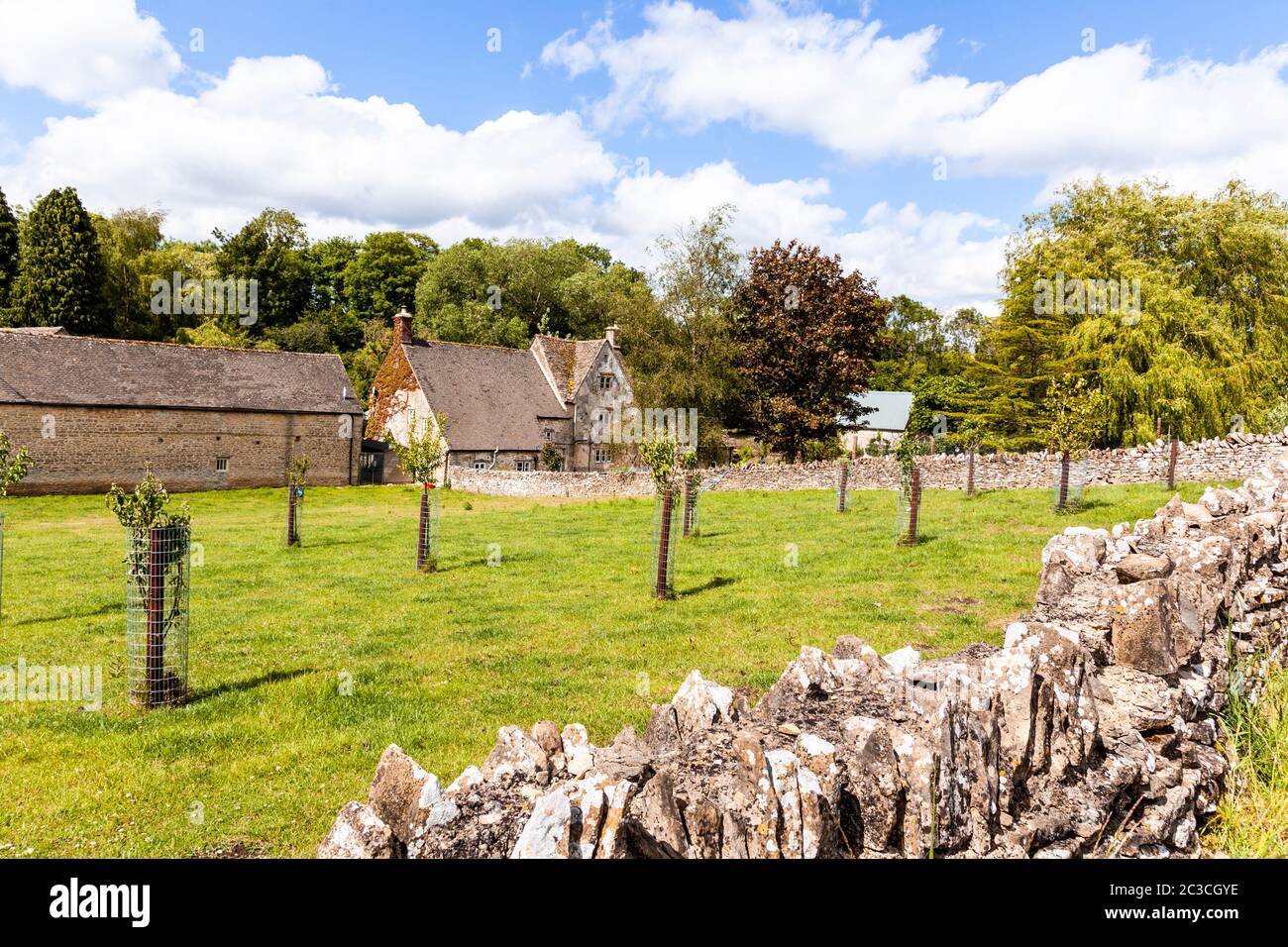 17. Jahrhundert Manor Farm in der Cotswold Dorf von Middle Duntisbourne, Gloucestershire Großbritannien Stockfoto