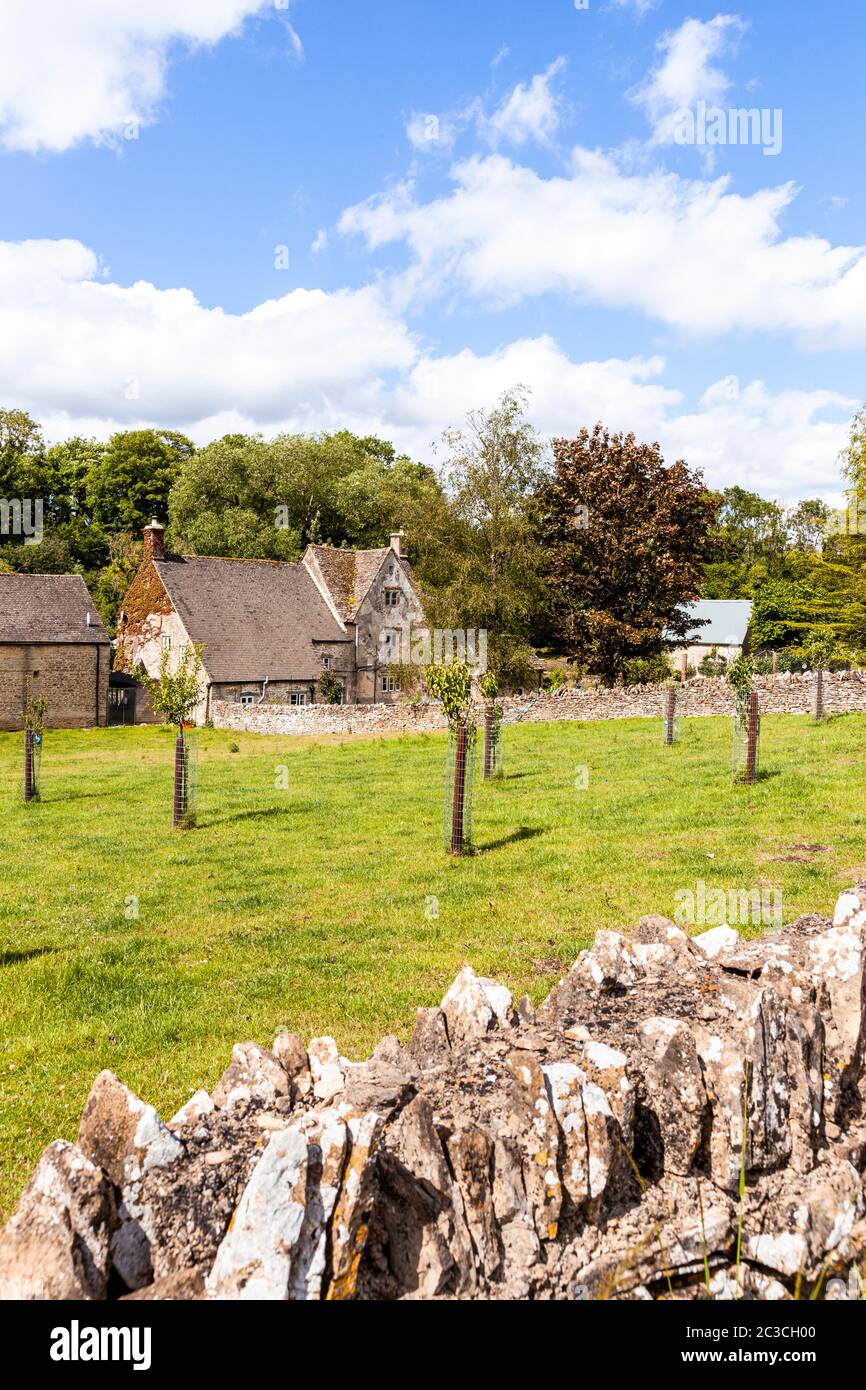 17. Jahrhundert Manor Farm in der Cotswold Dorf von Middle Duntisbourne, Gloucestershire Großbritannien Stockfoto