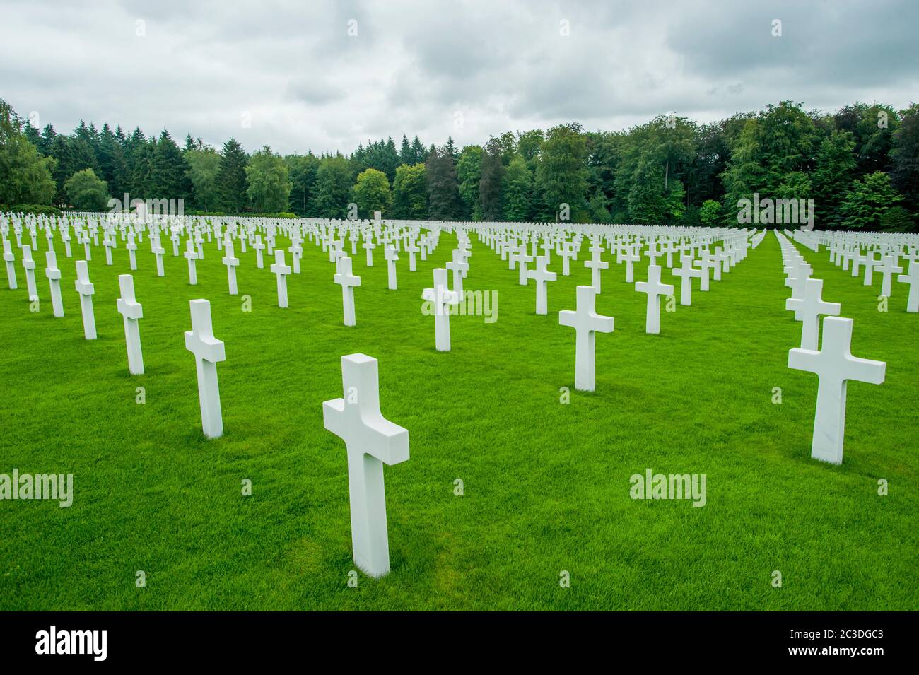 Die Gräber der US-Soldaten auf dem Luxembourg American Cemetery and Memorial, einem Friedhof für Kriegsgräber aus dem Zweiten Weltkrieg, lo Stockfoto