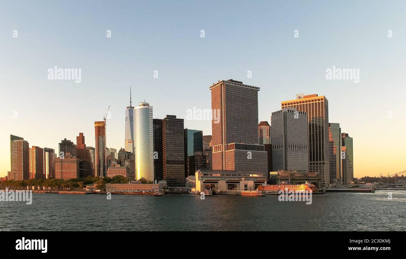 Sonnenuntergang Aufnahme der Skyline von manhattan Stockfoto