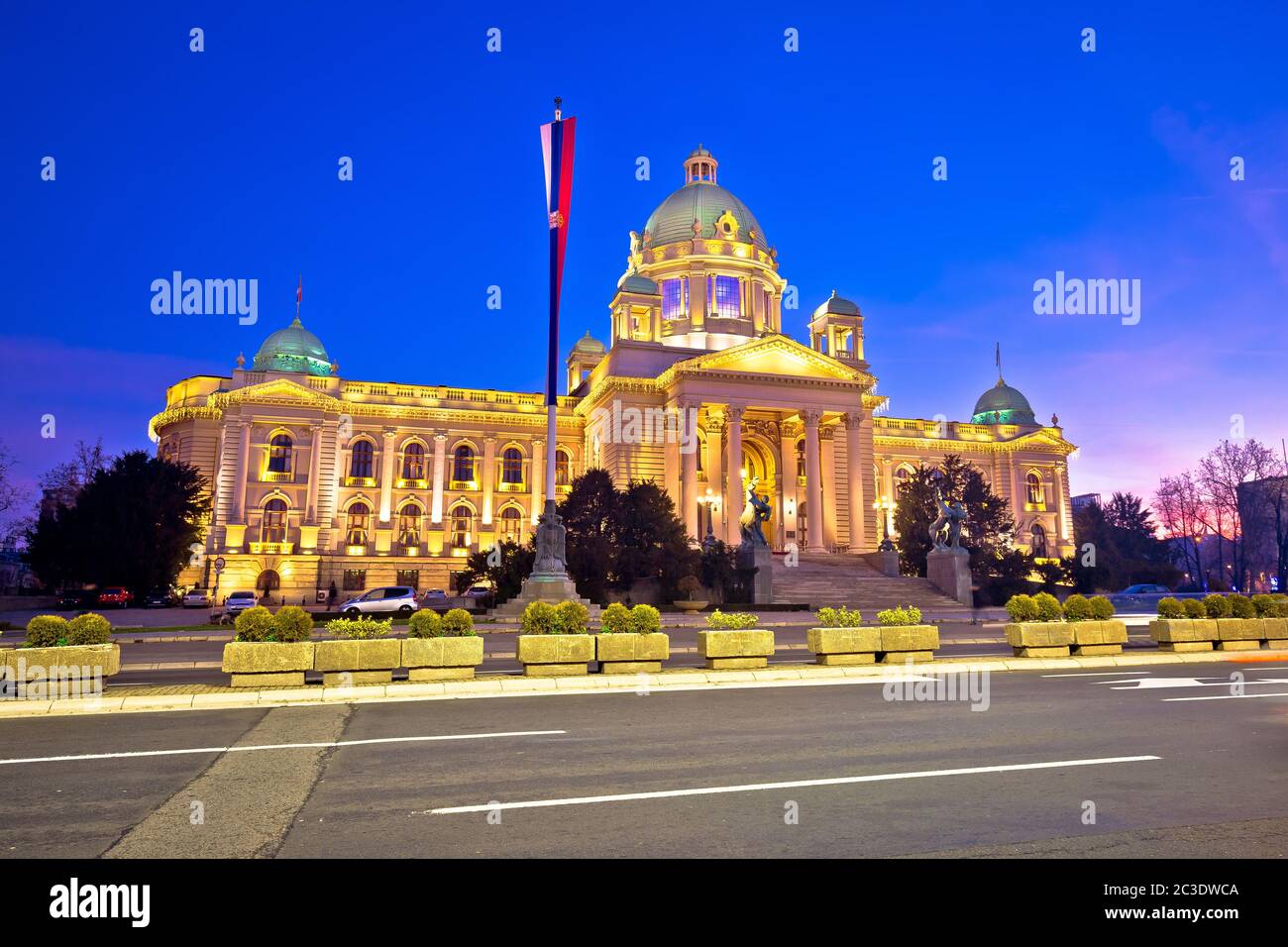 Belgrad. Dawn Street Blick auf die berühmten Sehenswürdigkeiten in Belgrad, serbischen parlamentsgebäude Stockfoto