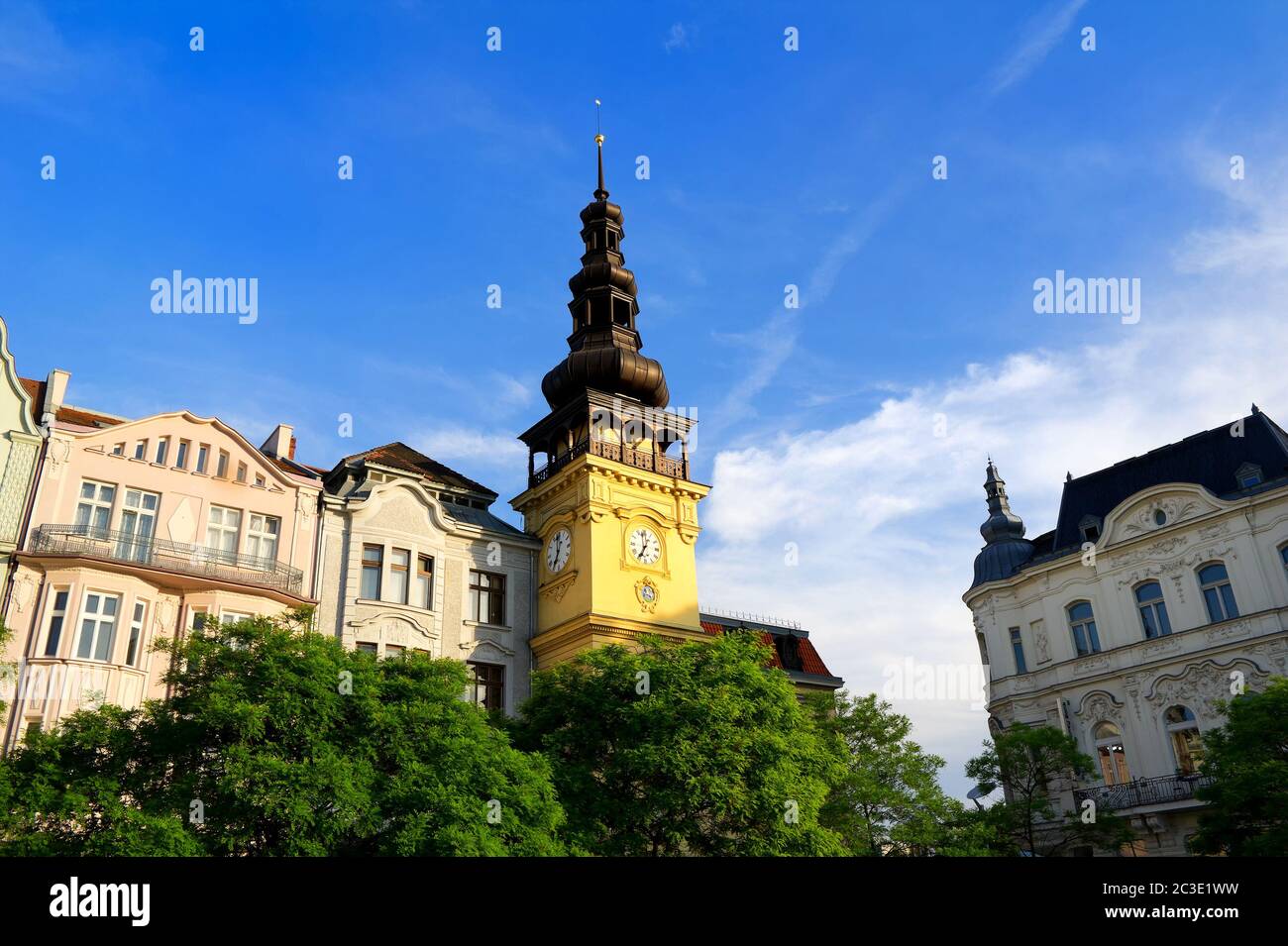 Altes Rathaus (Stara radnice), Masaryk Platz (Masarykovo namesti), Ostrava, Tschechien - Fassade eines schönen Barockgebäudes Stockfoto