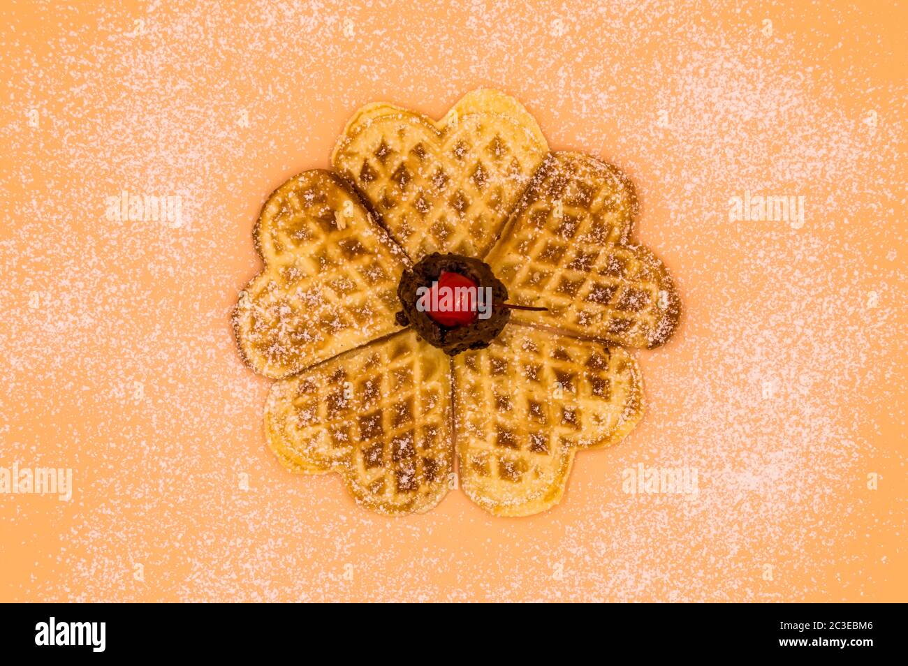 Hausgemachte Waffeln mit Puderzucker Stockfoto
