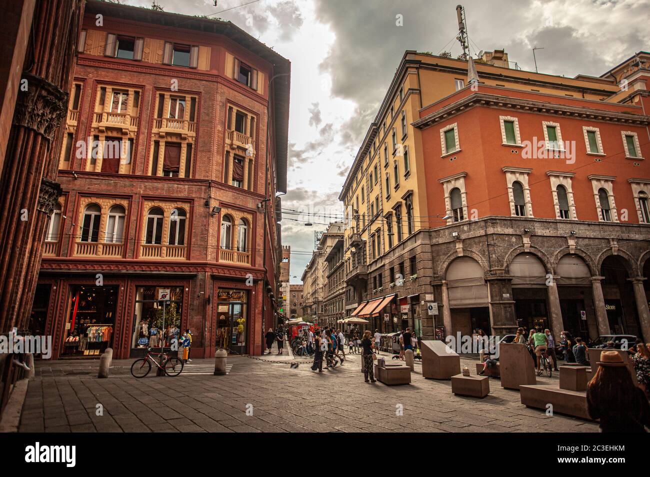 Piazza della Mercanzia in Bologna in Italien 3 Stockfoto