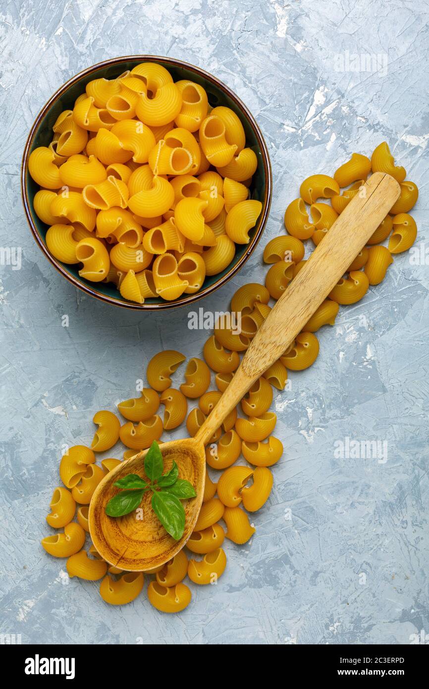Italienische Pasta aus Hartweizen. Stockfoto