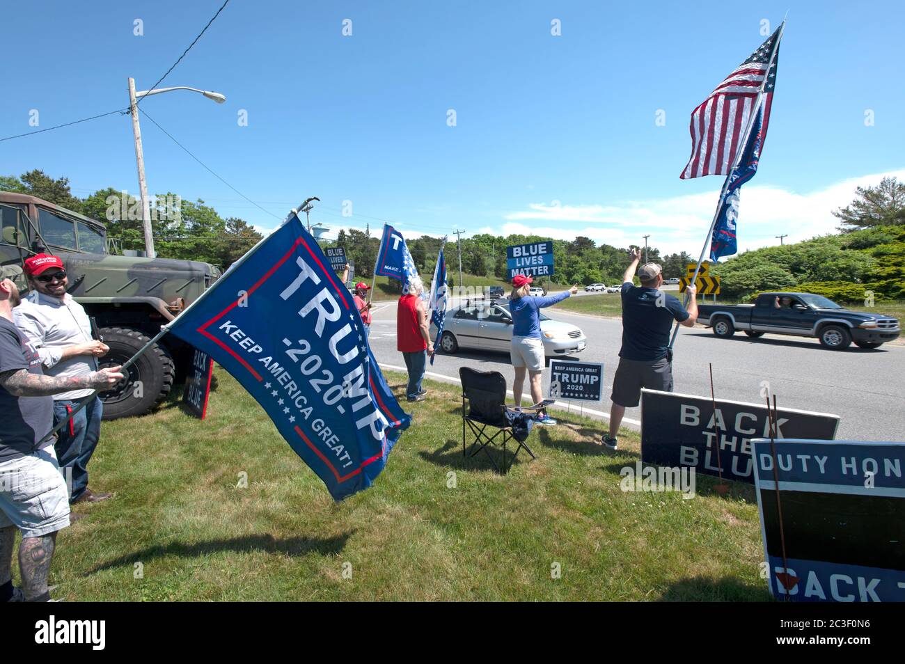 Eine Wiederwahl Donald Trump Rallye auf Cape Cod beim Bourne Rotary in Bourne, Massachusetts, am Cape Cod, USA Stockfoto