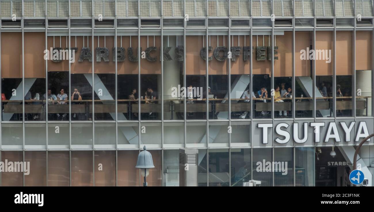 Starbucks Kaffeehaus in Shibuya, Tokio, Japan Stockfoto