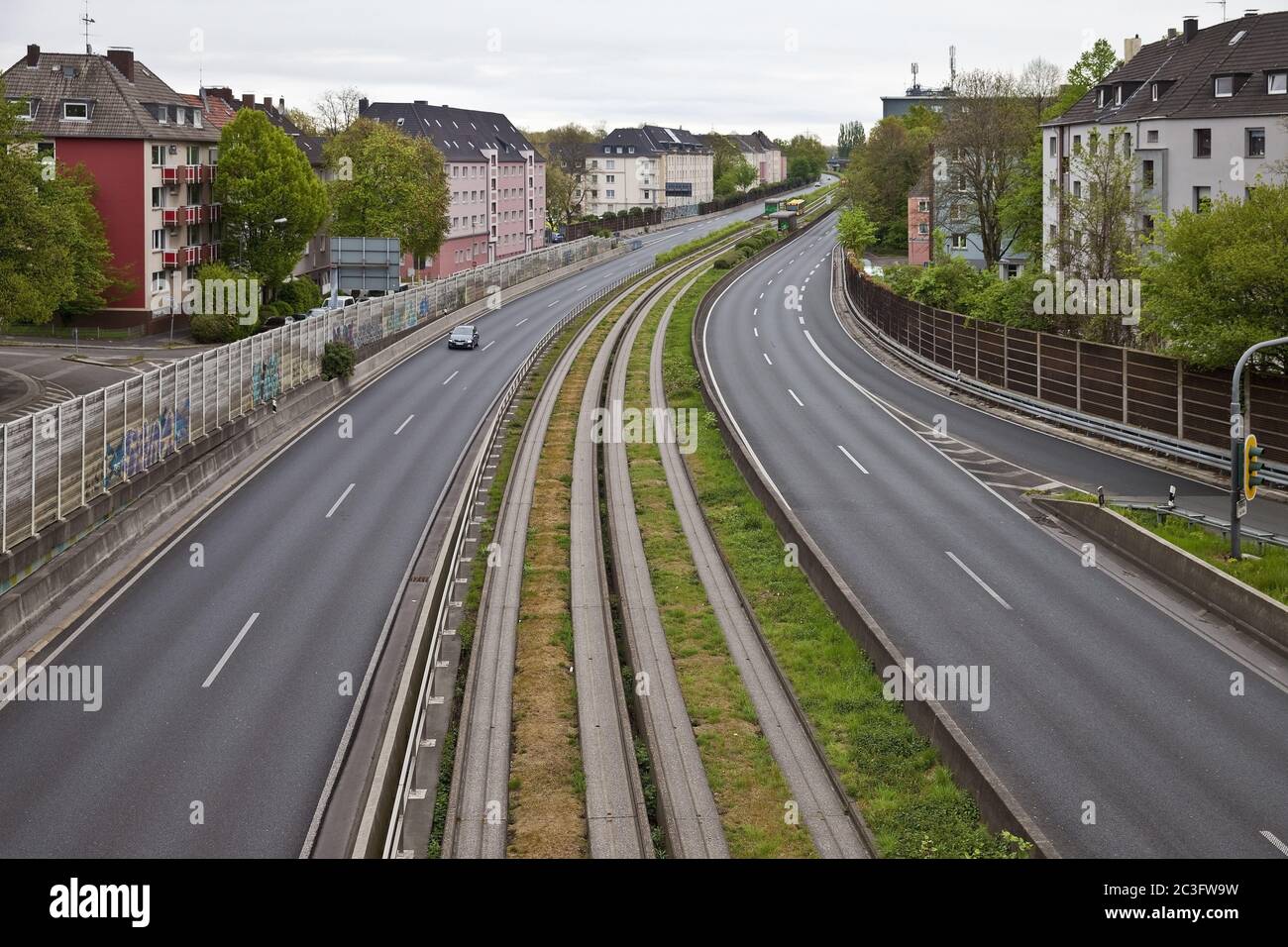 Leere Autobahn A 40, April 2020, Corona, Corona Virus, Corona Crisis, Essen, Deutschland, Europa Stockfoto