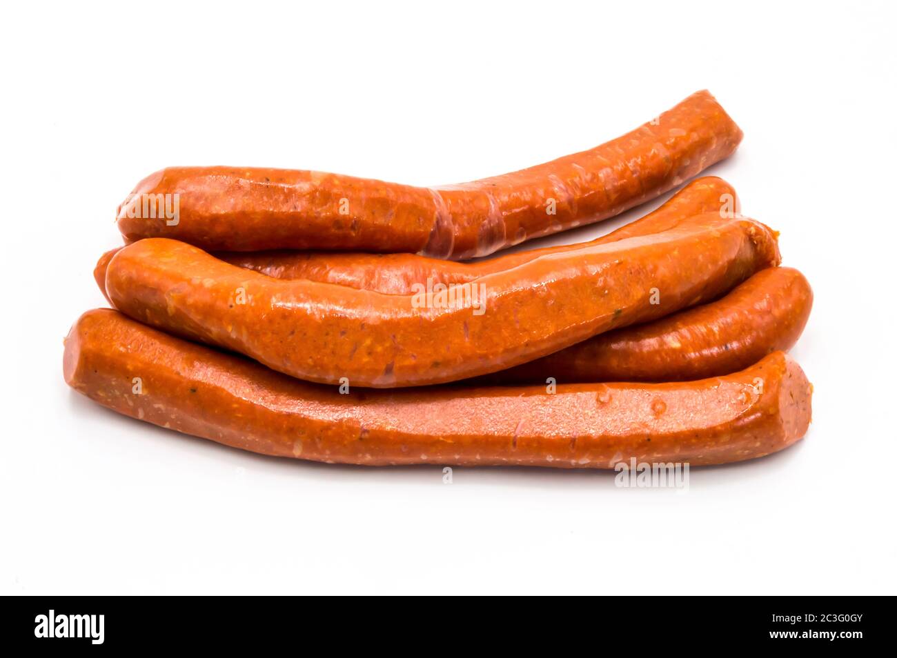 RAW Merguez auf weißem Hintergrund. Metzger, Fleisch. Stockfoto