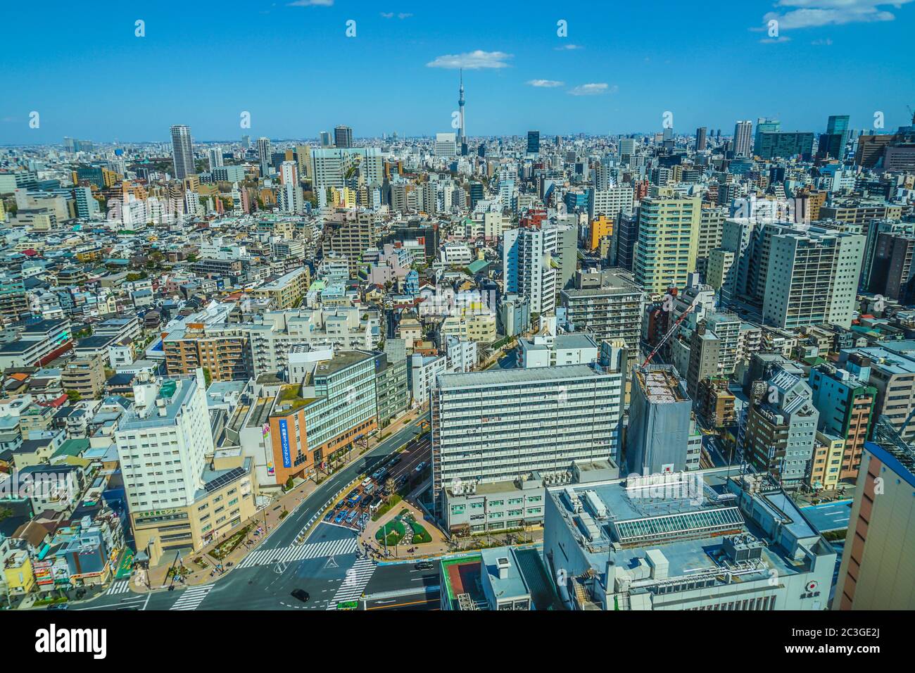 Skyline von Tokio von der Aussichtlounge des Bunkyo Civic Center aus gesehen Stockfoto