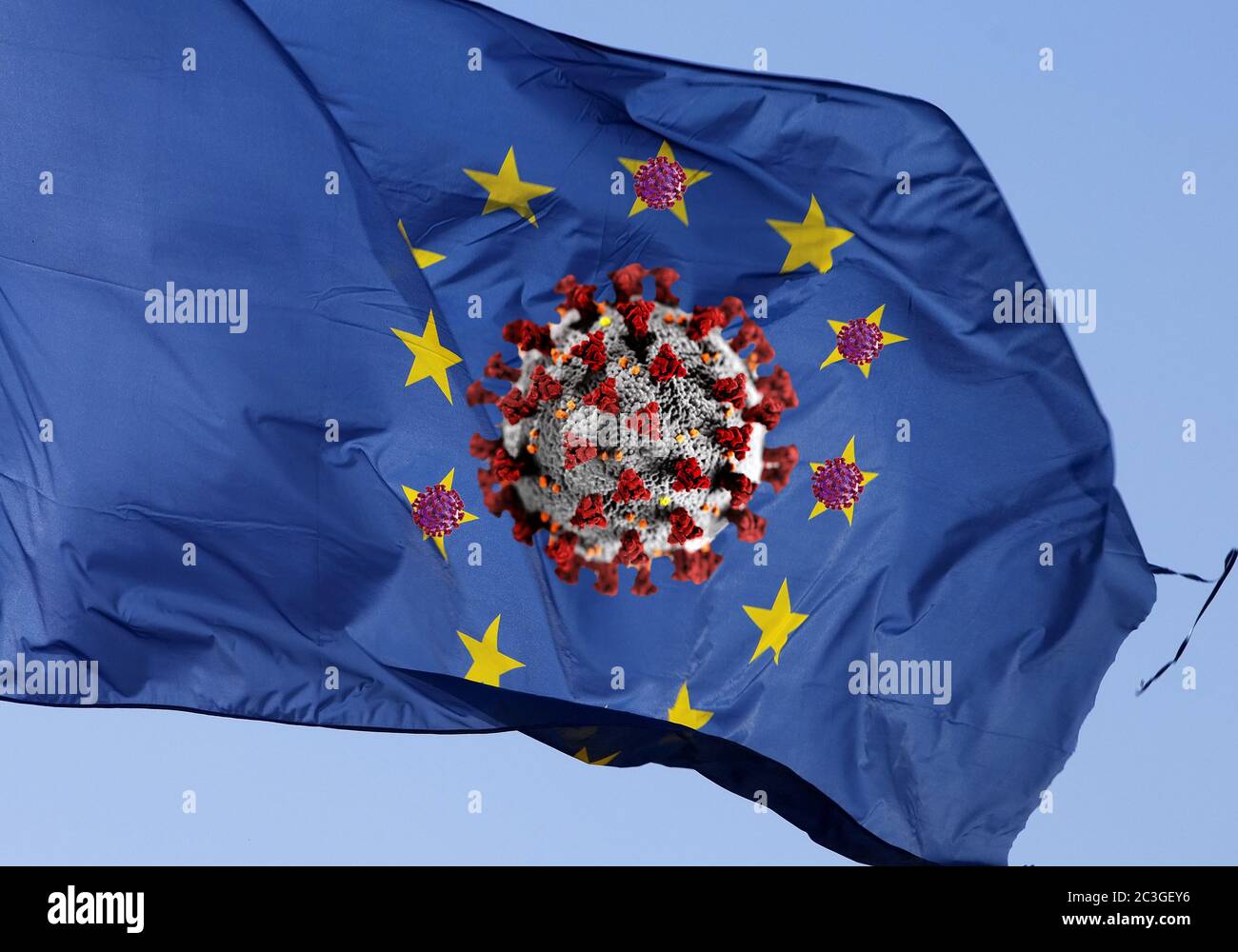 Fotomontage, europäische Flagge mit Coronaviren, symbolisches Foto für die angespannte Situation in Europa Stockfoto