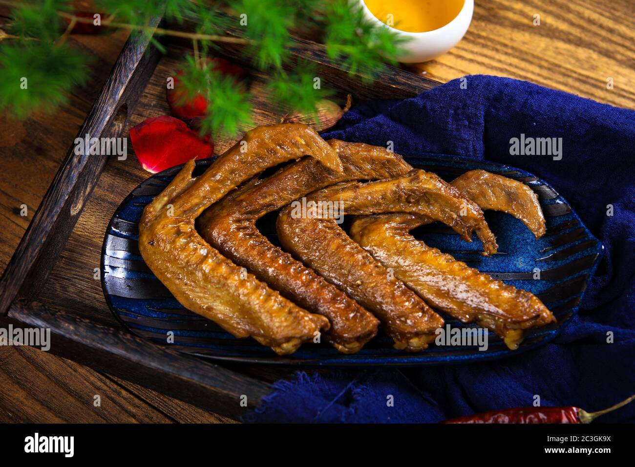 Köstliche kalte Gerichte gewürzte Entenflügel Stockfoto