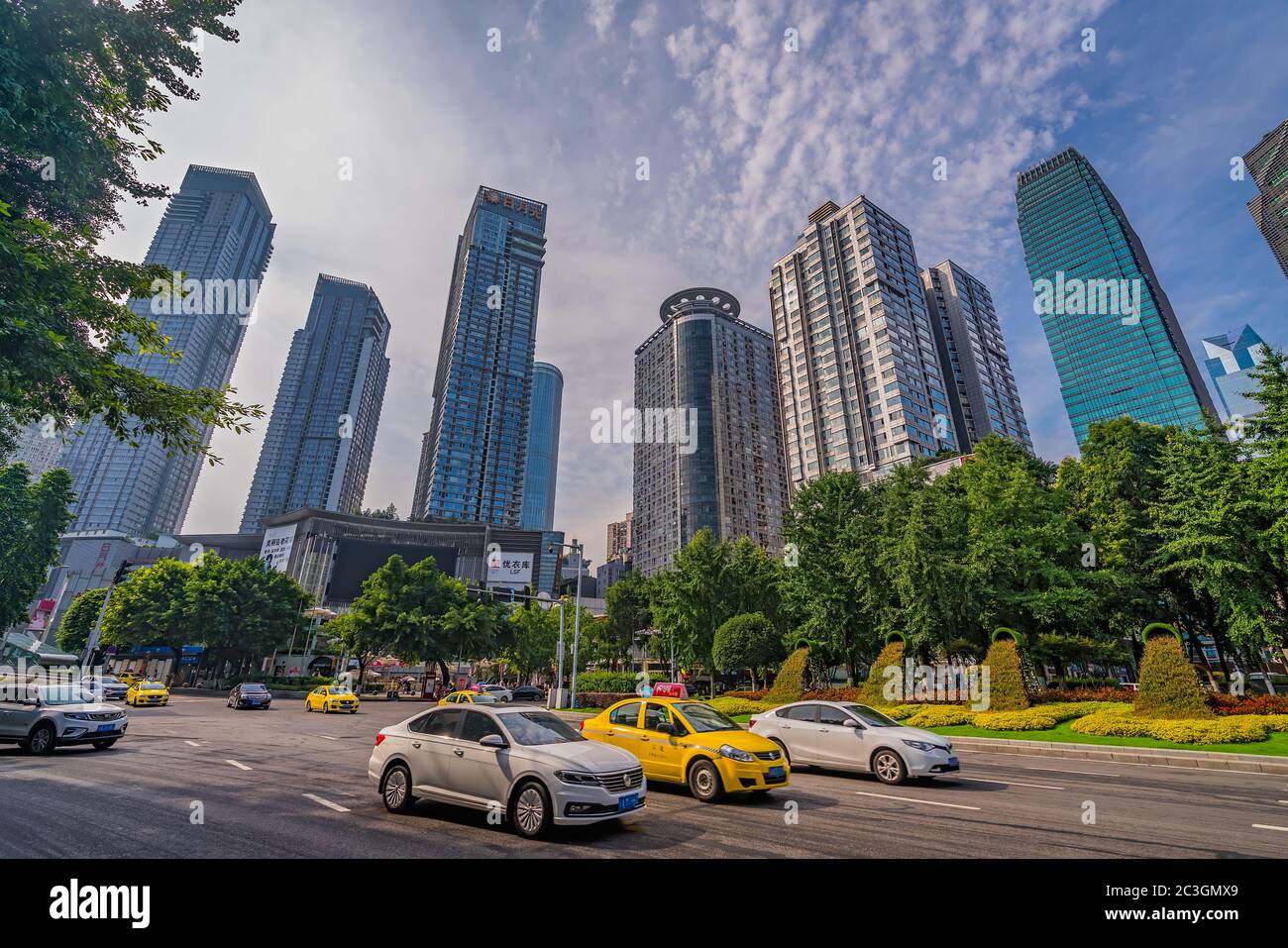 Taxis und Autos in Chongqing Stockfoto