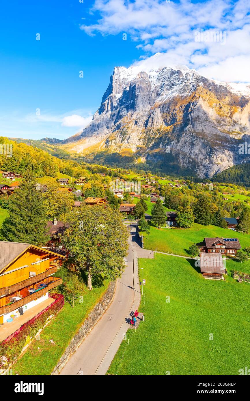 Grindelwald, Schweiz Dorf und Bergblick Stockfoto
