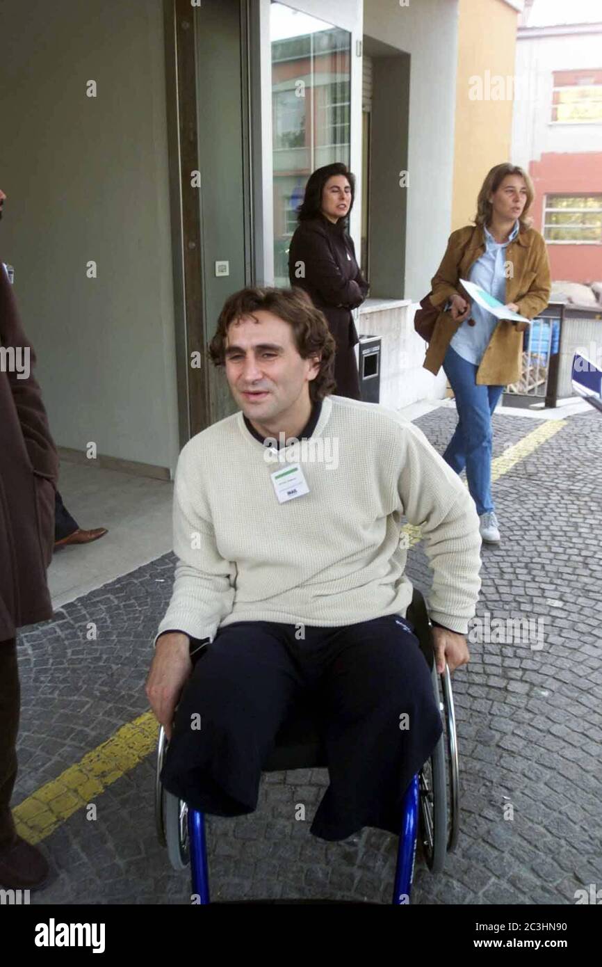 Alex Zanardi Ehefrau / Formel 1 Alex Zanardi Macht Fortschritte Nach Schwerem Unfall Erste Worte Zur Familie - Alex zanardi resta ricoverato nel reparto di terapia intensiva all'ospedale santa maria alle scotte, a siena, dove si trova dopo l'incidente dello scorso venerdì (qui la dinamica).