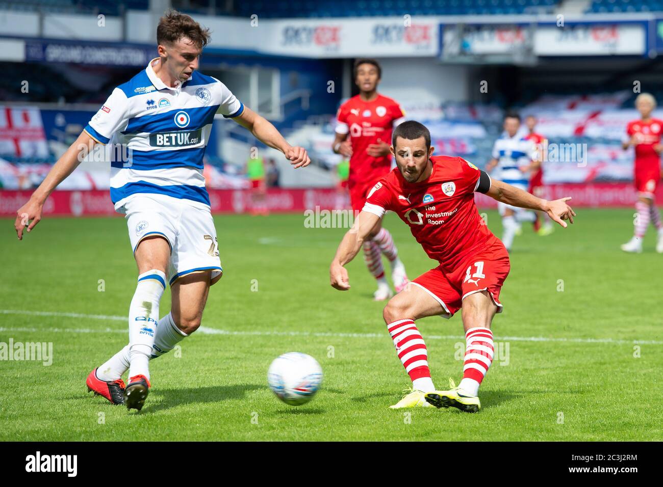 London, Großbritannien. Juni 2020. Conor Chaplin von Barnsley während des EFL Sky Bet Championship-Spiels zwischen Queens Park Rangers und Barnsley im Kiyan Prince Foundation Stadium, London, England am 20. Juni 2020. Foto von Salvio Calabrese. Nur für redaktionelle Zwecke, Lizenz für kommerzielle Nutzung erforderlich. Keine Verwendung in Wetten, Spielen oder Publikationen einzelner Vereine/Vereine/Spieler. Kredit: UK Sports Pics Ltd/Alamy Live Nachrichten Stockfoto