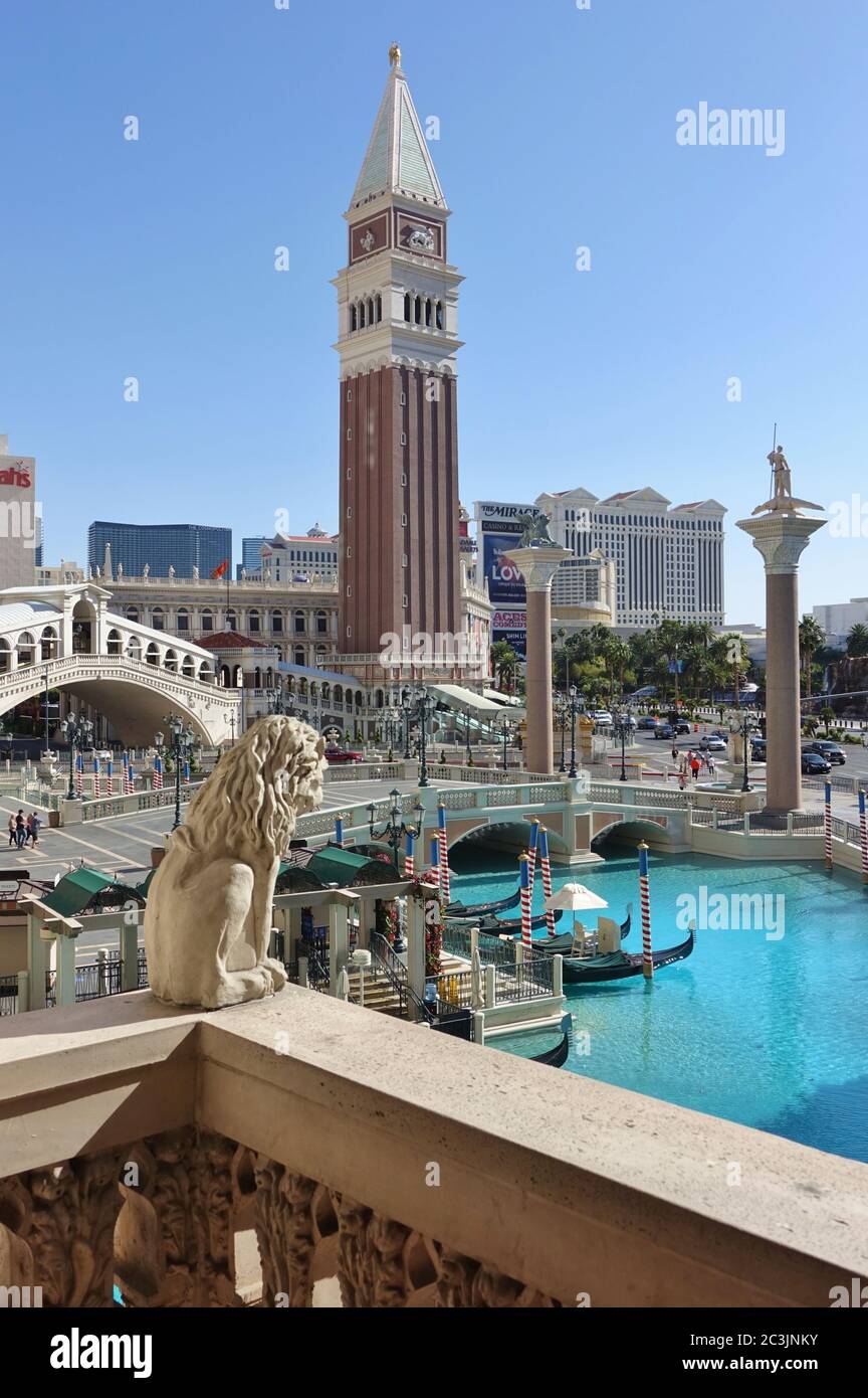 LAS VEGAS, NV - 6 JUN 2020- Außenansicht des Venetian Las Vegas, einem Luxushotel und Casino, in Las Vegas, Nevada, eine Nachbildung von Venedig, Stockfoto