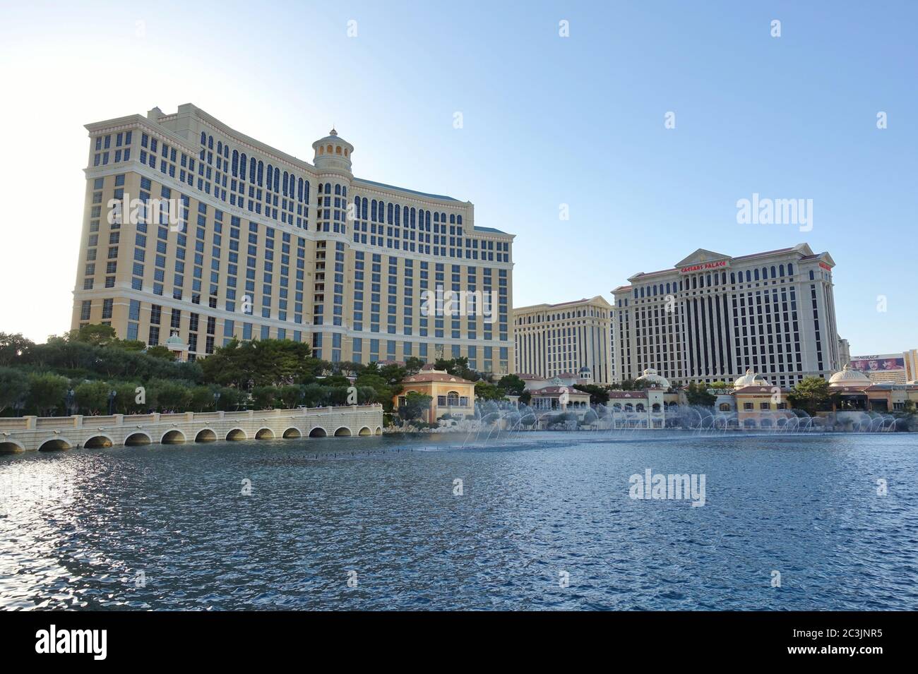 LAS VEGAS, NV – 6. JUNI 2020 – Außenansicht des Bellagio, einem Luxushotel und Kasino am Strip in der Innenstadt von Las Vegas, USA. Stockfoto