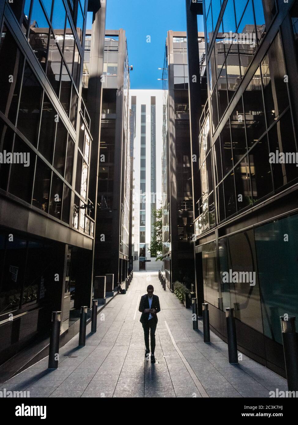 Blick entlang Whitecross Place. Teil der Broadgate-Entwicklung im Bishopsgate-Gebiet, City of London Stockfoto