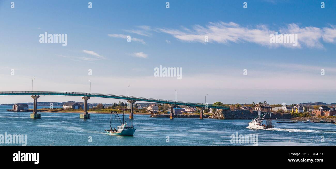 FDR Memorial Bridge zwischen Lubec, Maine und Campobello Island in New Brunswick, Kanada. Der schmale Kanal zwischen Lubec, Maine, ein Fischerdorf, ein Stockfoto