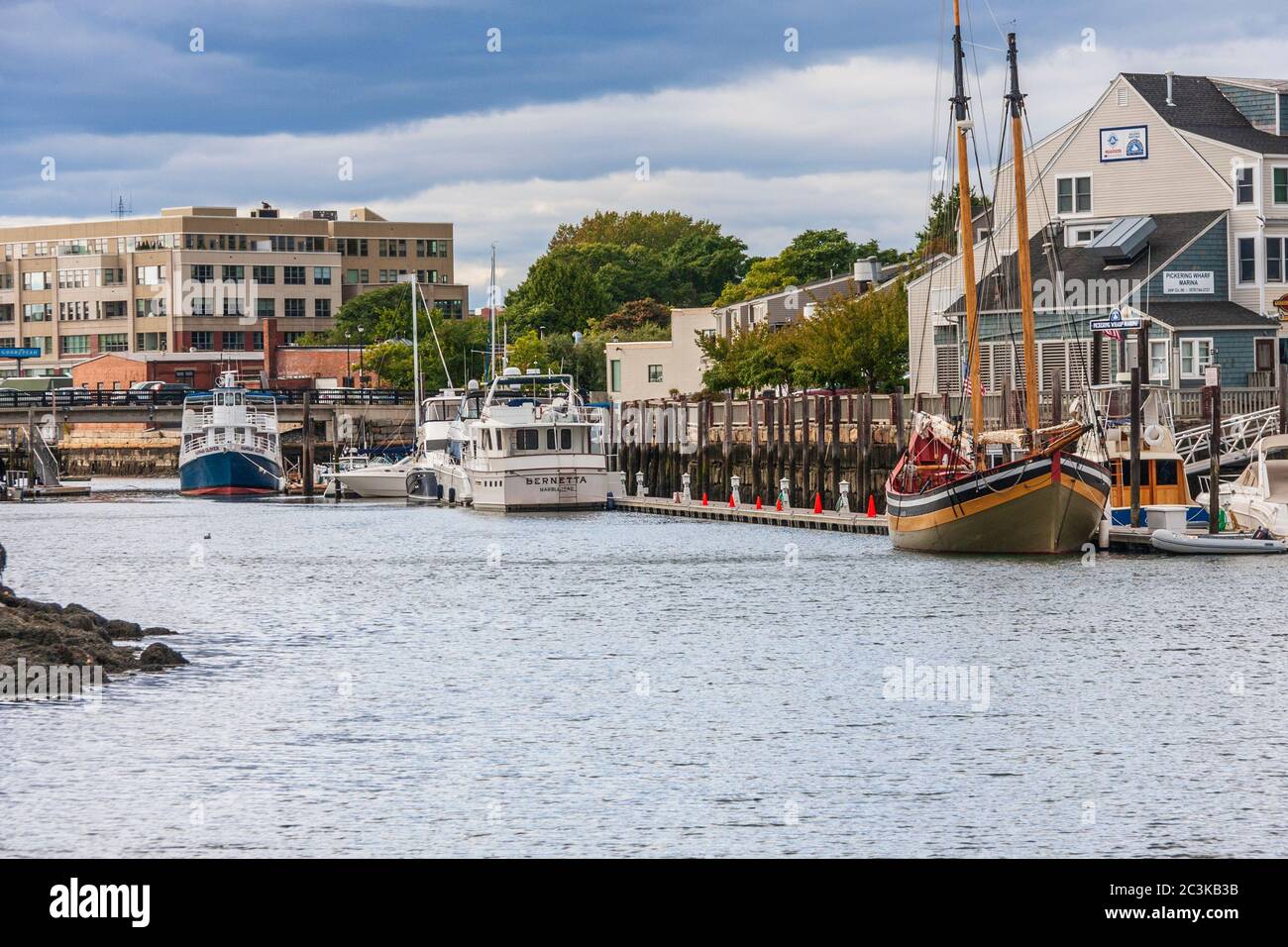 Salem Harbour in Salem, Massachusetts. Diese Gegend, einschließlich Derby Wharf und Derby Wharf Lighthouse, liegt in der Salem Maritime National Historic Site. Stockfoto