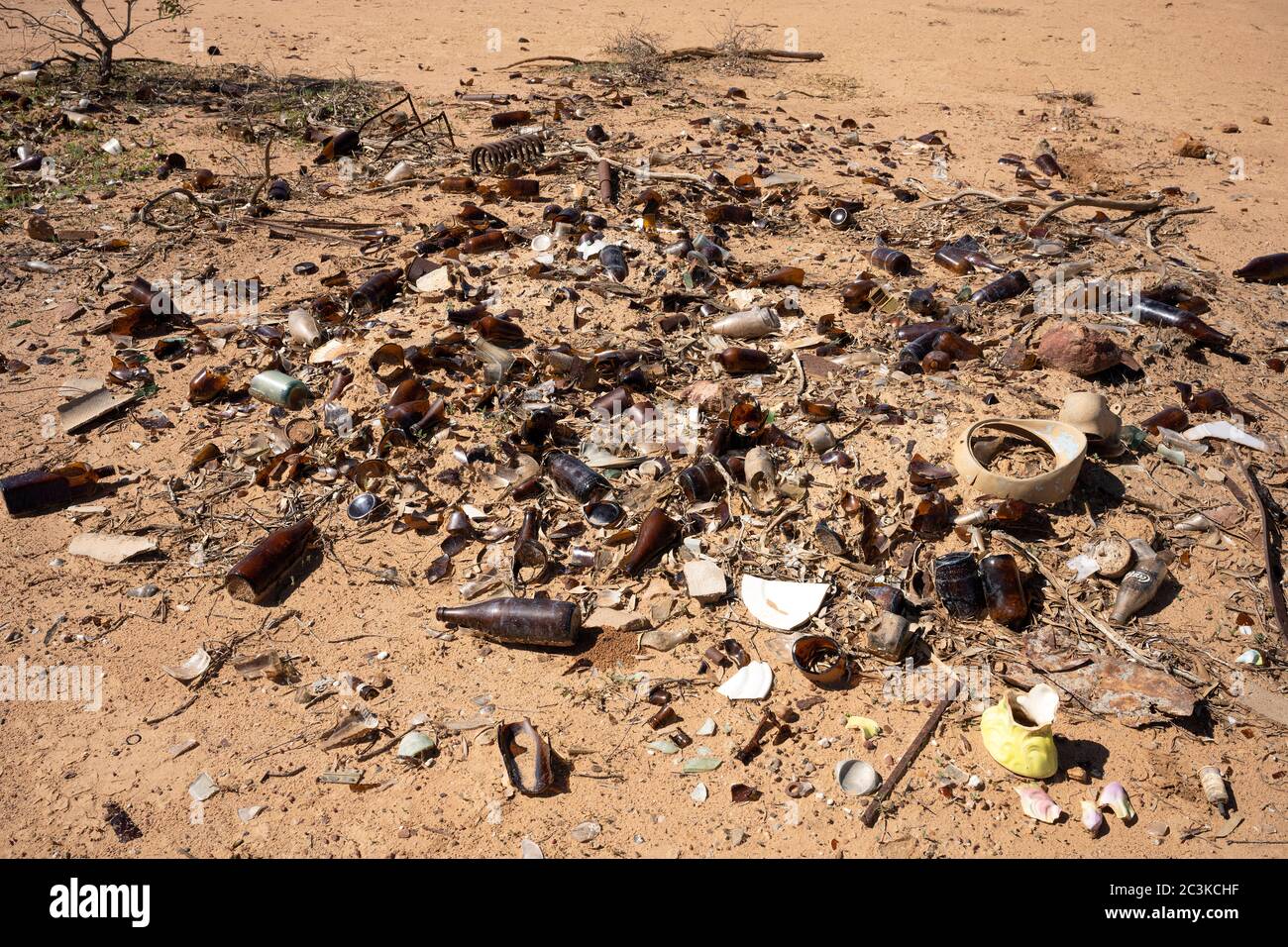 Ausrangierte Gegenstände aus dem Leben der Gehöfte im australischen Outback Stockfoto
