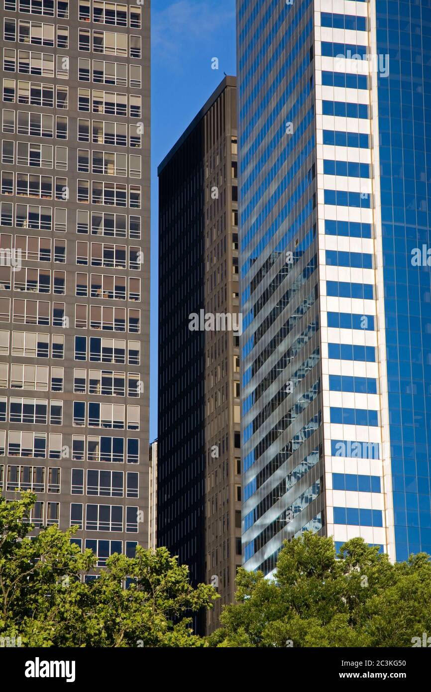 Ein State Street Tower (links) und 17 State Street Tower (rechts), Lower Manhattan, New York City, New York, USA Stockfoto