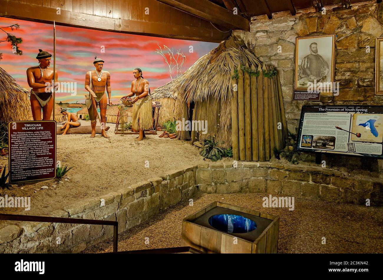 Ein lebensgroßes Diorama zeigt das Leben der Timucua-Indianer im Ponce de Leon’s Fountain of Youth Archaeological Park in St. Augustine, Florida. Stockfoto