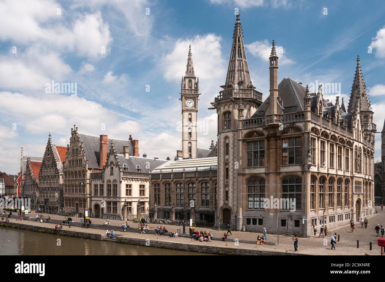 Graslei und Korenlei waren die Hauptquais des alten Hafens an der Lys, der belgischen Stadt Gent Stockfoto