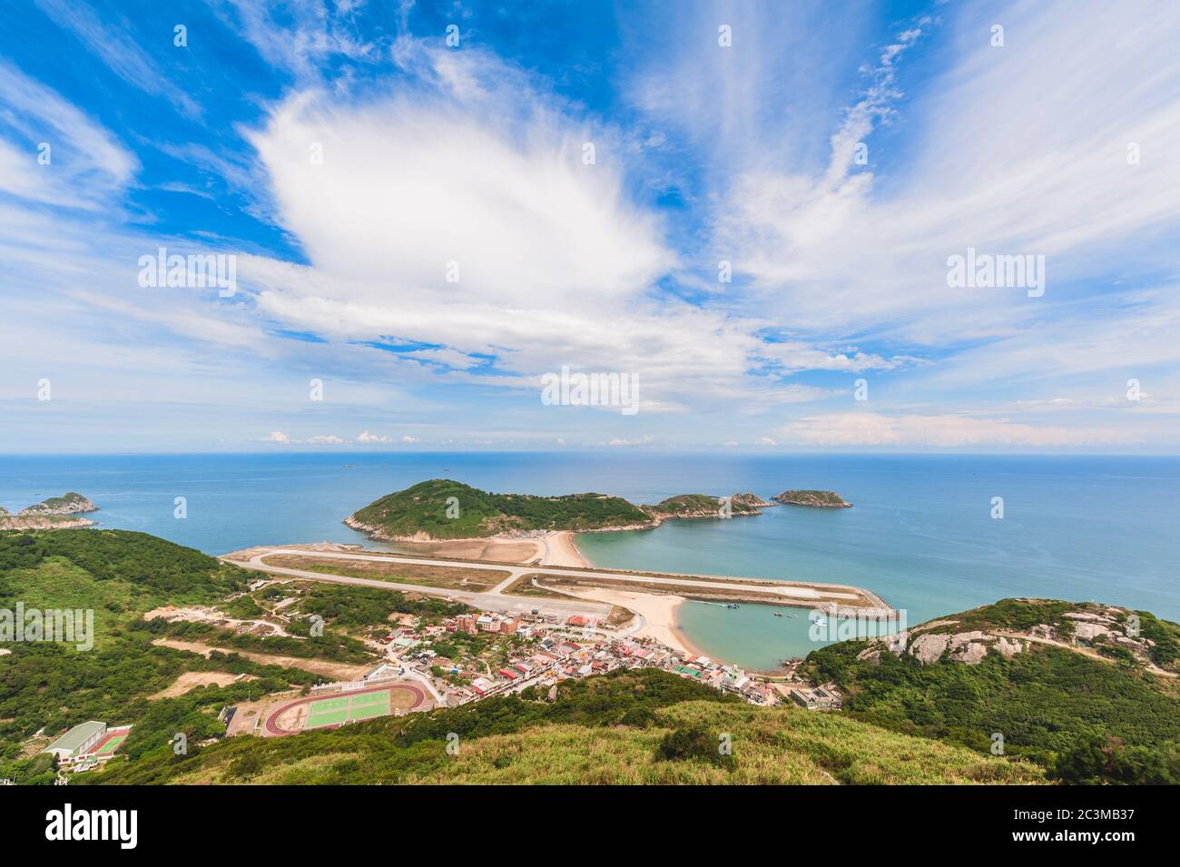 Blick auf Matsu Insel und Flughafen Stockfoto