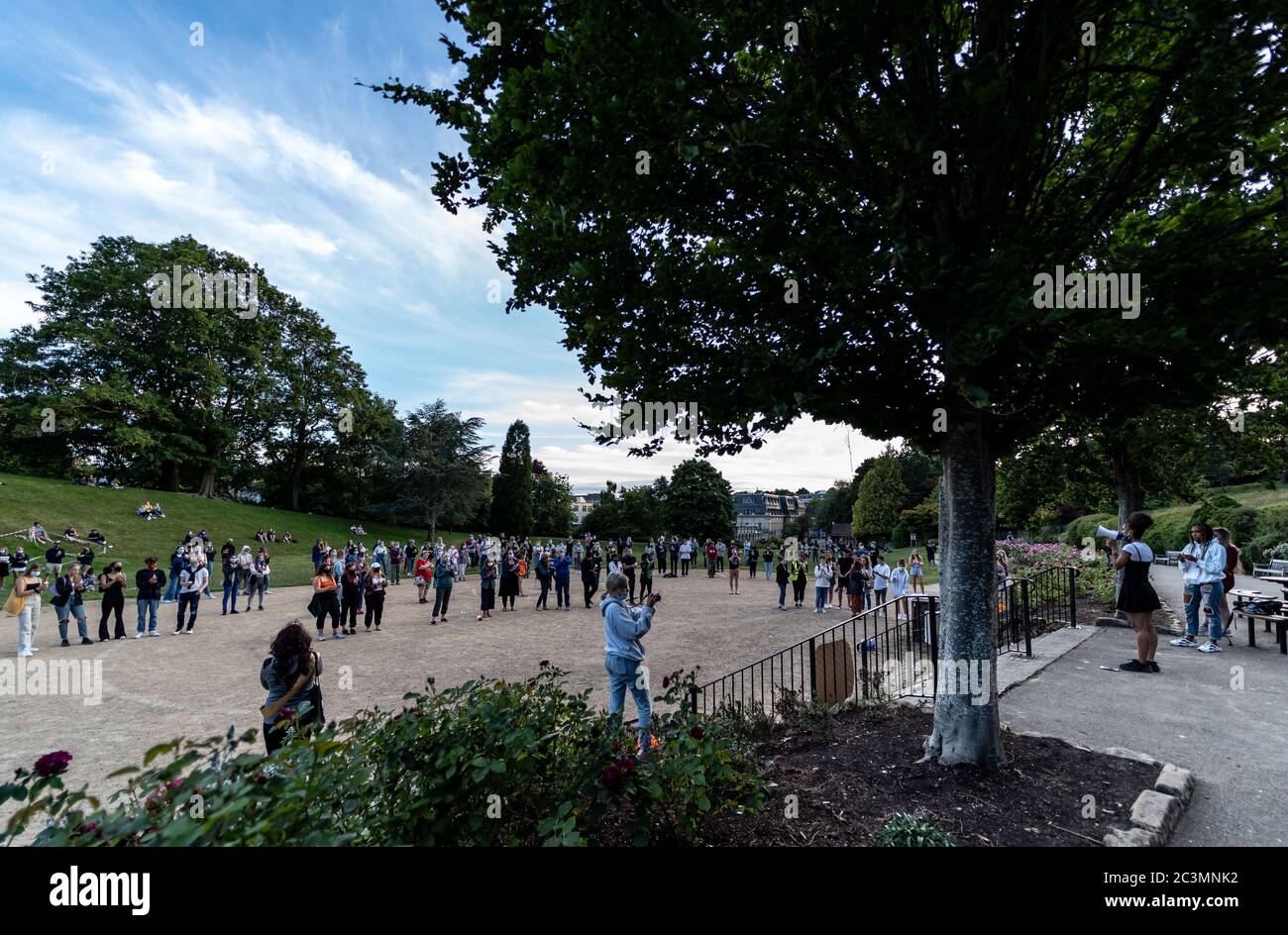 Tunbridge Wells, Großbritannien. Juni 2020. Allgemeine Ansicht der Black Lives Matter Multi-Faith Vigil in Calverley Park, Tunbridge Wells, Kent, England. Foto von Liam McAvoy. Kredit: Prime Media Images/Alamy Live Nachrichten Stockfoto