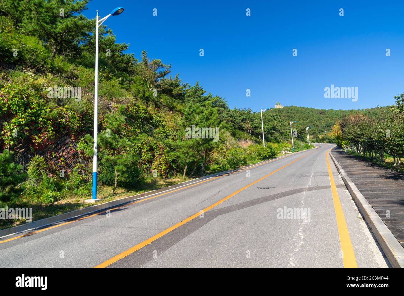 Die Landschaft der Coastal Road im Spätsommer Stockfoto