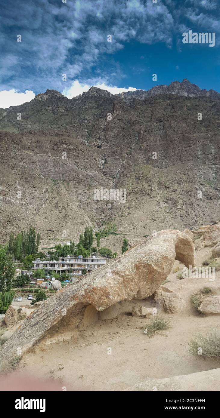 Eagle Shape Rock am Hunza View Point, am Eagle's Nest, Hunza, Gilgit Baltistan, Karachi, Pakistan Stockfoto
