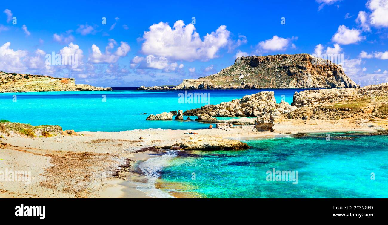 Die schönsten Strände Griechenlands - Lefkos mit türkisfarbenem Meer, auf der Insel Karpathos Stockfoto