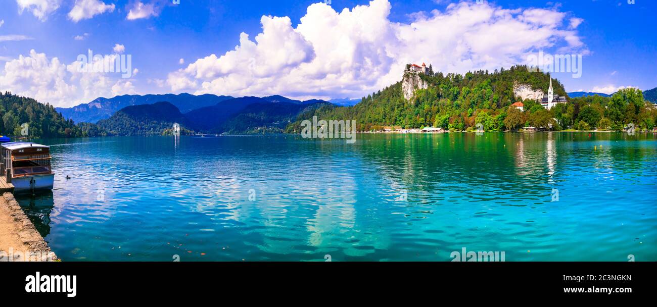 Schönheit in der Natur. Seenlandschaft - wunderbare Bled in Slowenien, beliebte Touristenattraktion Stockfoto