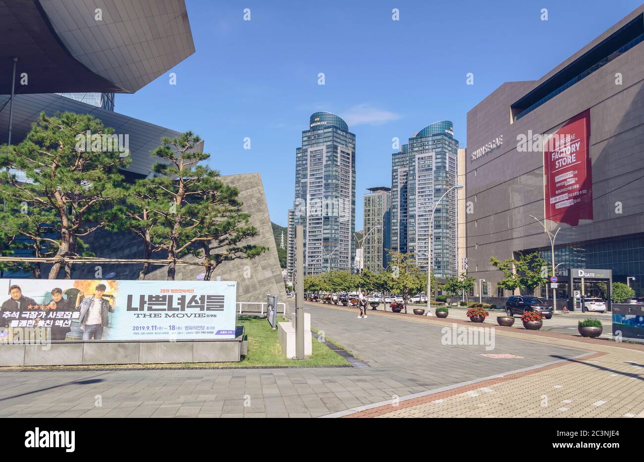 Busan, Südkorea 15. September 2019: Moderne Stadtansicht mit Teilen des Kaufhauses Shinsegae und des Busan-Kinos Stockfoto