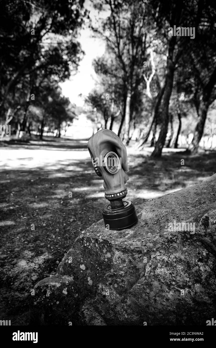 Gasmaske für Pandemie, Covid und Anthrax, bakteriologische Kriegsführung Stockfoto