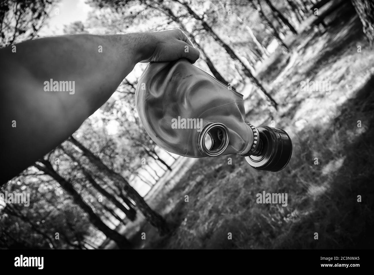 Gasmaske für Pandemie, Covid und Anthrax, bakteriologische Kriegsführung Stockfoto