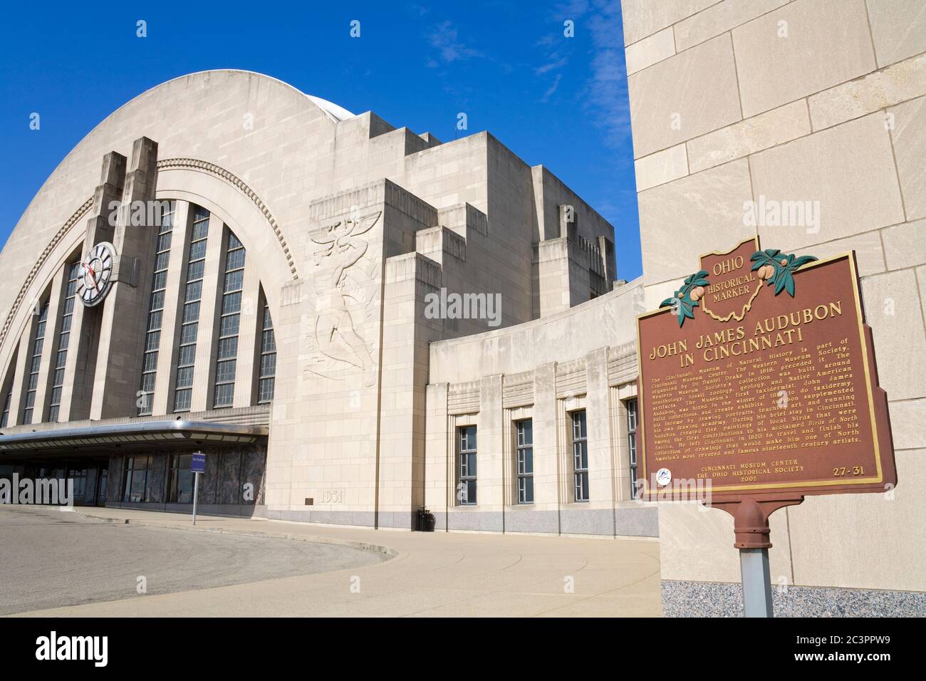 Historische Plakette vor dem Cincinnati Museum Center am Union Terminal, Cincinnati, Ohio, USA Stockfoto