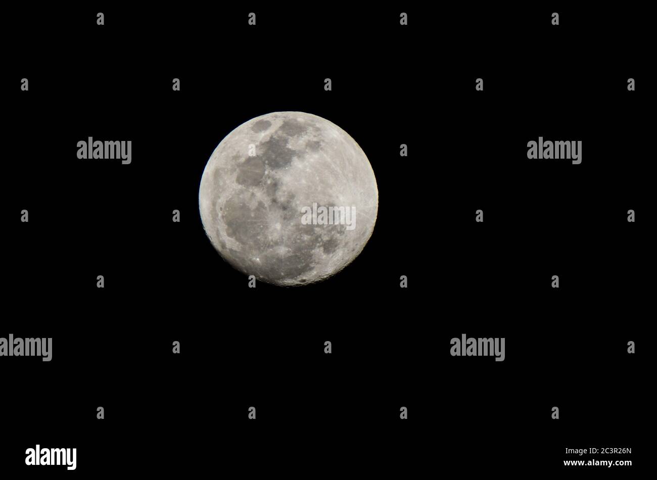 Mond Nahaufnahme zeigt die Details der Mondoberfläche. Stockfoto