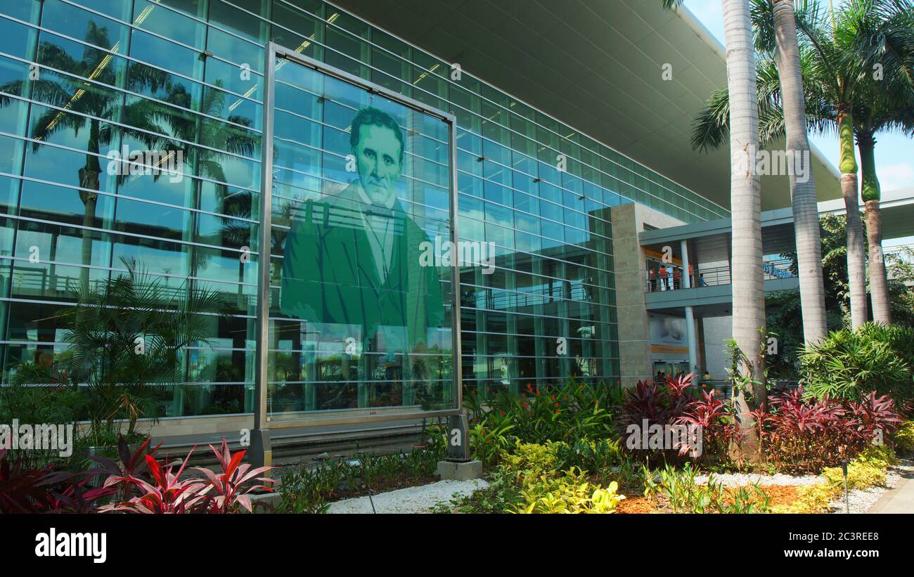 Guayaquil, Guayas / Ecuador - 4. September 2016: Außenansicht des modernen Flughafens Jose Joaquin de Olmedo in der Stadt Guayaquil Stockfoto