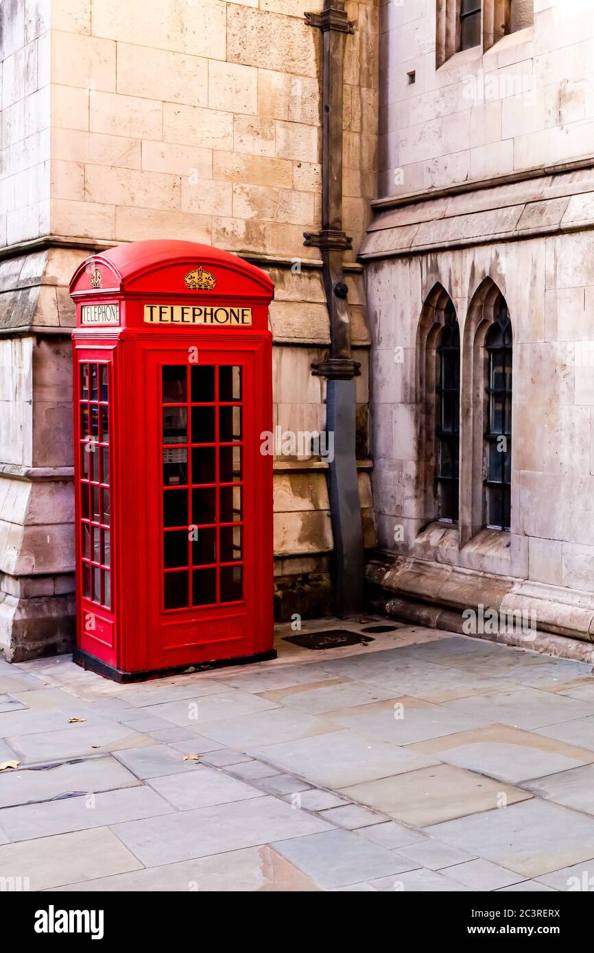 Rote Telefonzelle in London. Großbritannien. GROSSBRITANNIEN. Europa. Stockfoto