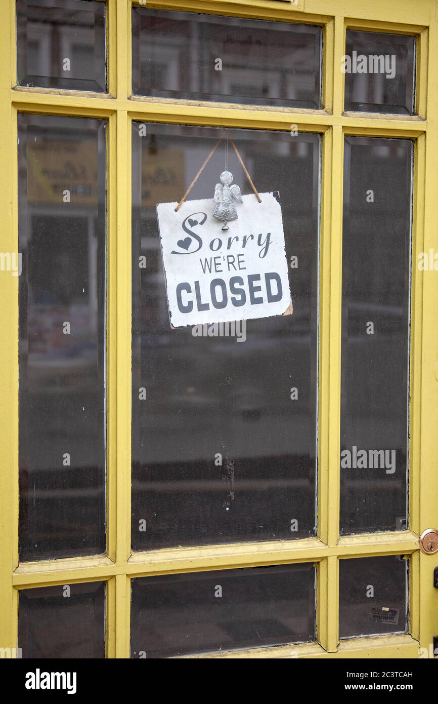 Leider sind wir geschlossen Anmelden Shop Doorway Stockfoto