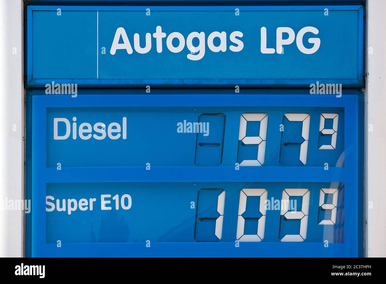 Niedriger Dieselpreis während der Corona-Krise im April 2020, Deutschland Stockfoto