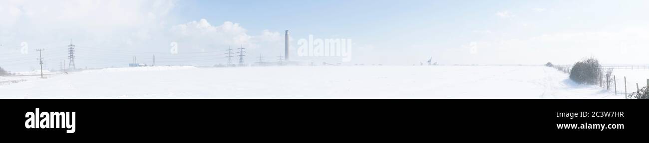 Sturm Emma 2018, verursacht Chaos über die Halbinsel Hoo. Die Einheimischen werden drinnen gefangen, während Schneestürme im Winter hart schlagen. Stockfoto