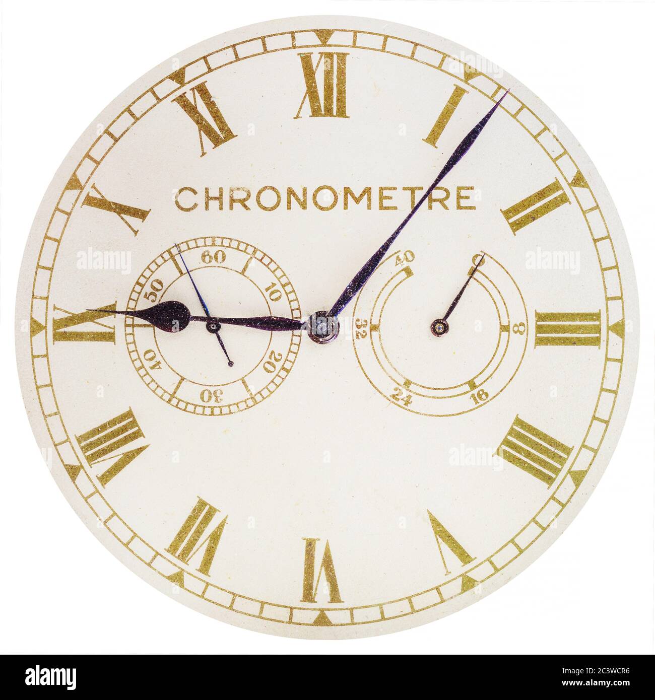 Altes Gesicht eines französischen Chronometers mit römischen Zahlen isoliert auf weißem Hintergrund Stockfoto