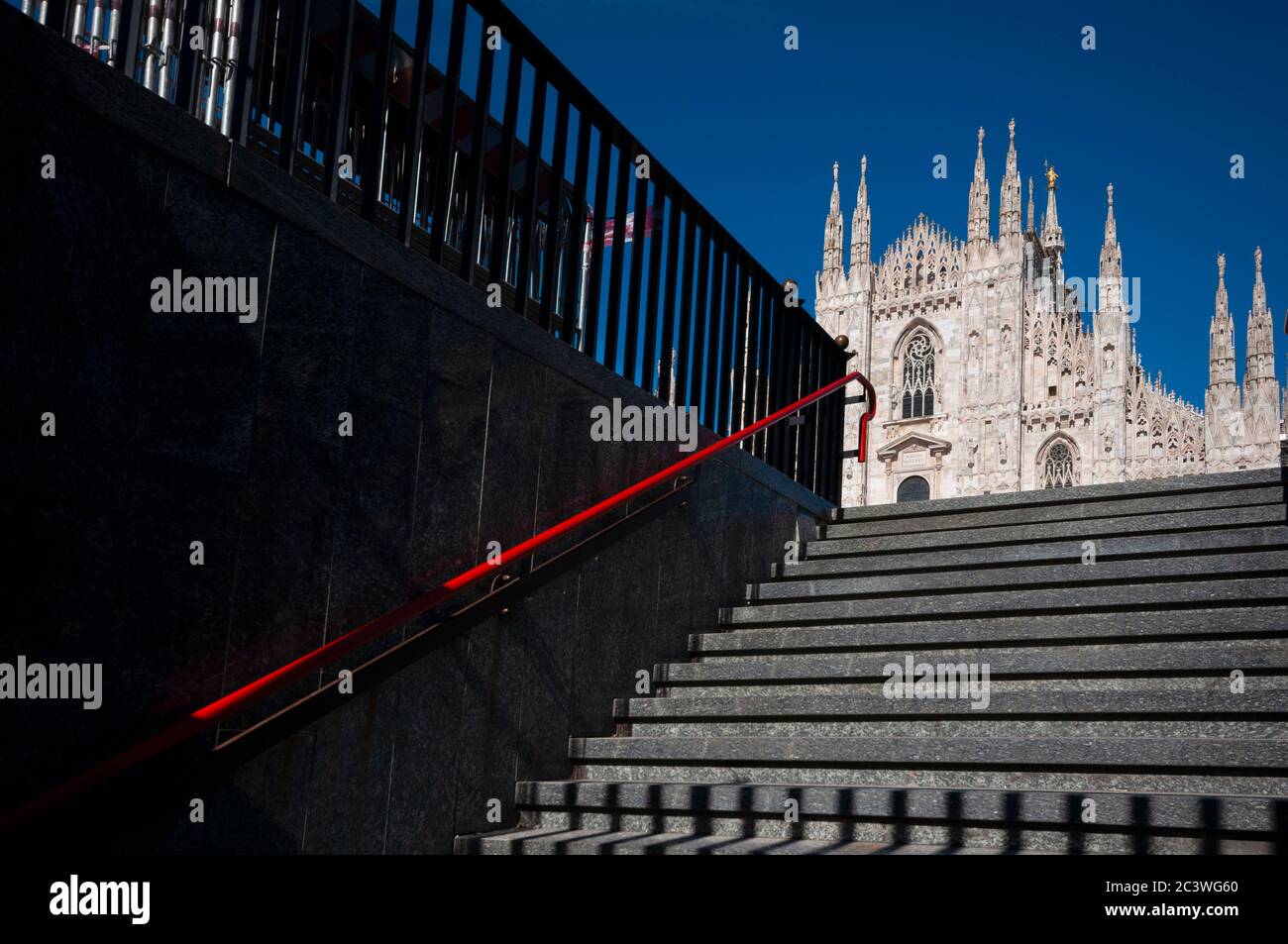 Italien, Lombardei, Mailand, Piazza Duomo, Ausgang der U-Bahn-Station Piazza Duomo Stockfoto