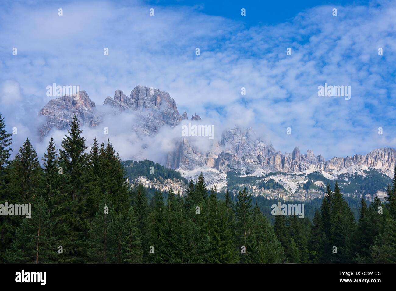 Naturlandschaft rund um Dolomiten, Alpen, Italien Stockfoto
